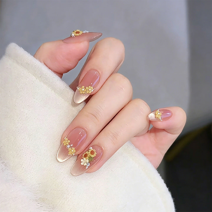 Glamorous artificial nail tips with 3D flower and crystal embellishments Bowlift