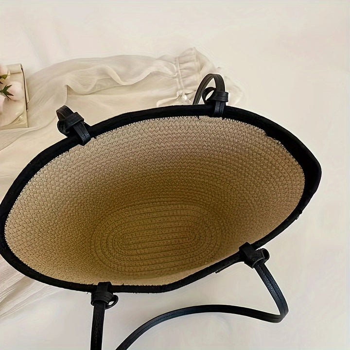 Spacious beach bag with reinforced bottom and easy-care material Bowlift