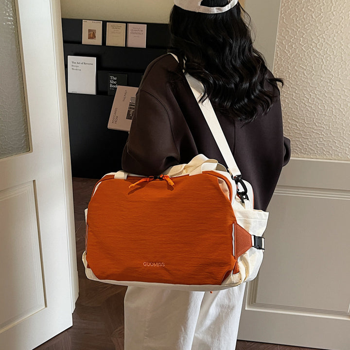 Compact Utility Sports Duffle Bowlift