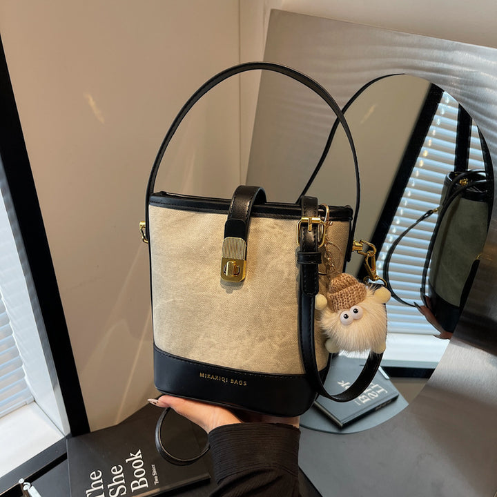Chic Structural Handbag Bowlift