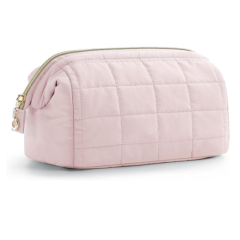 Cosmetic bag with matte finish and zipper Bowlift