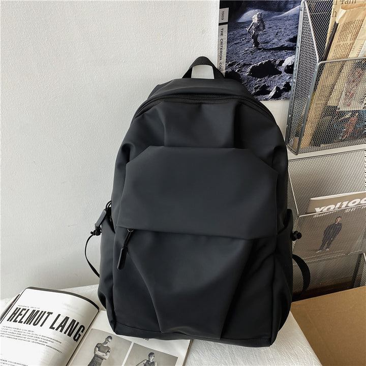 Functional backpack with innovative storage concept Bowlift