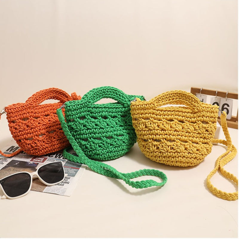 Playful macrame handbag with textured surface Bowlift