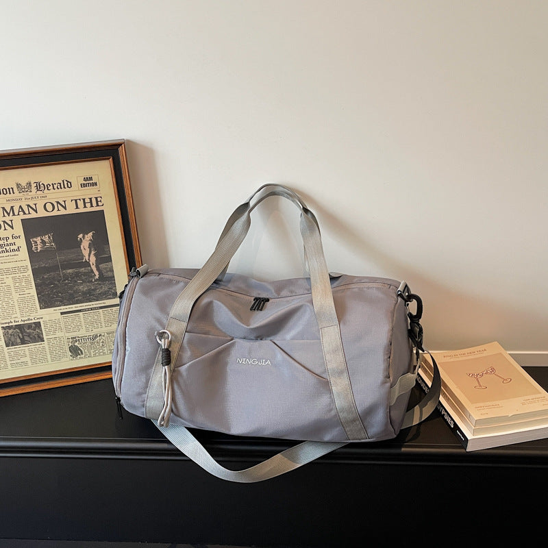 Versatile Travel Duffel with Adjustable Shoulder Strap