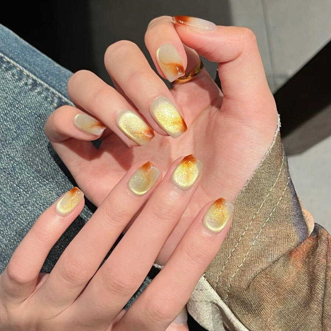 Glamorous Nail Art Press-On Collection