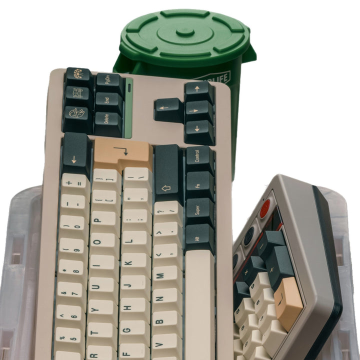 Retro-Inspired Gaming Keyboard Bowlift