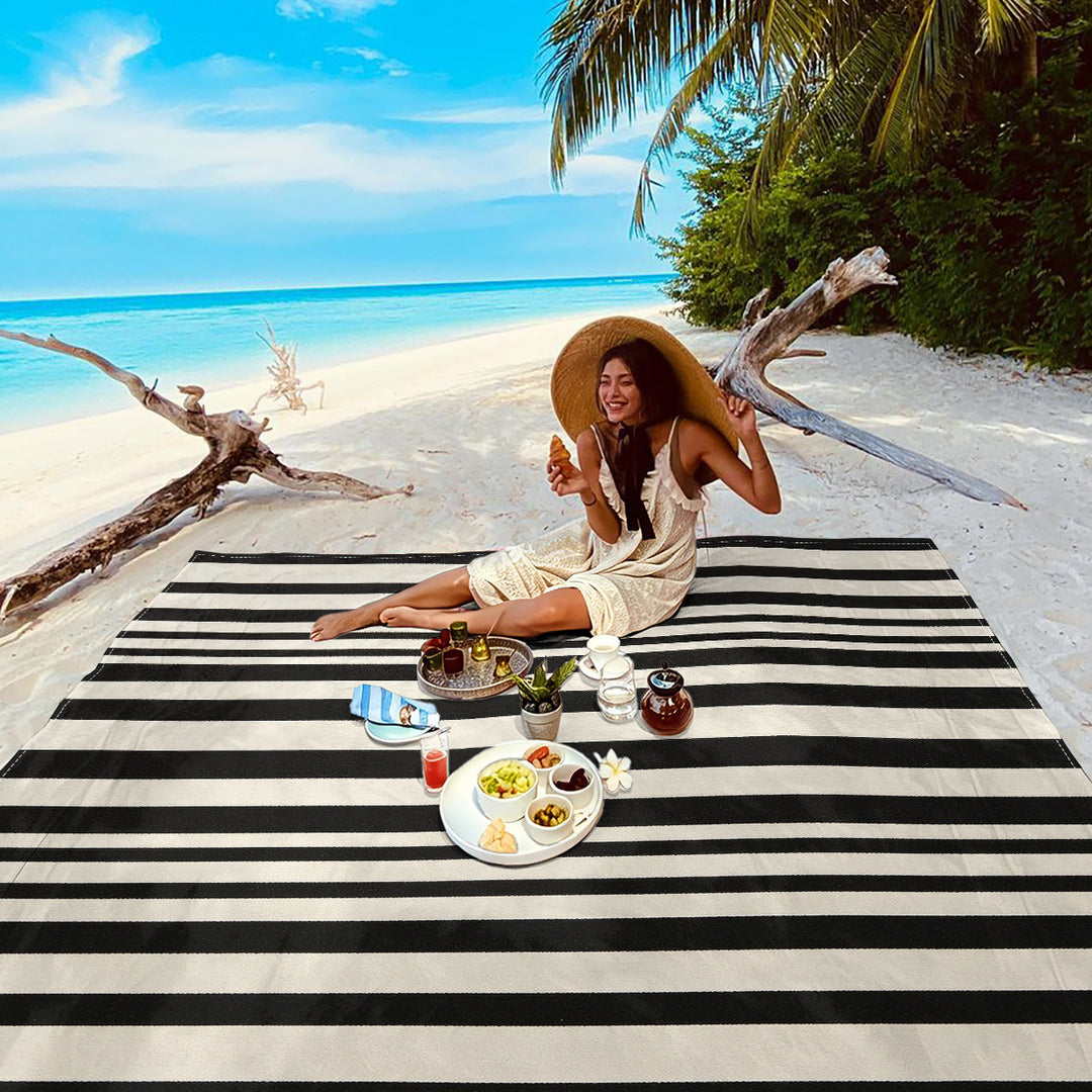 Mandala Design Beach Mat Bowlift
