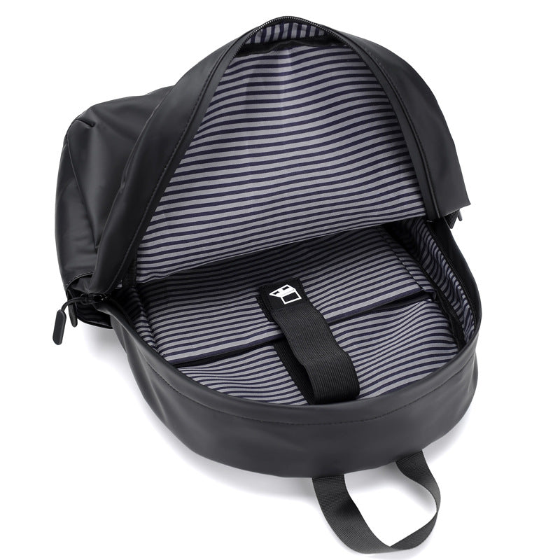 More robust and versatile backpack made of water-repellent material Bowlift