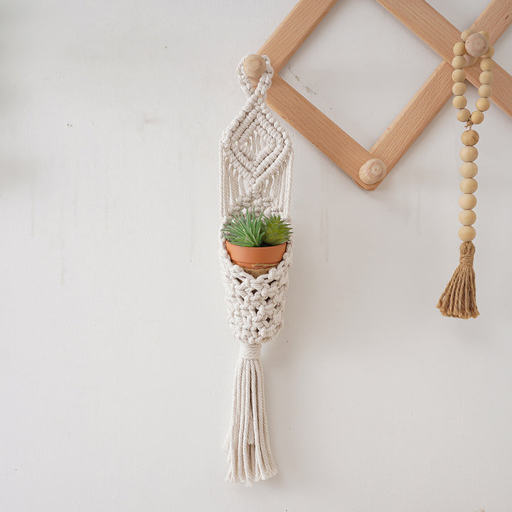 Macramé Plant Holder with Decorative Hanging Design Bowlift