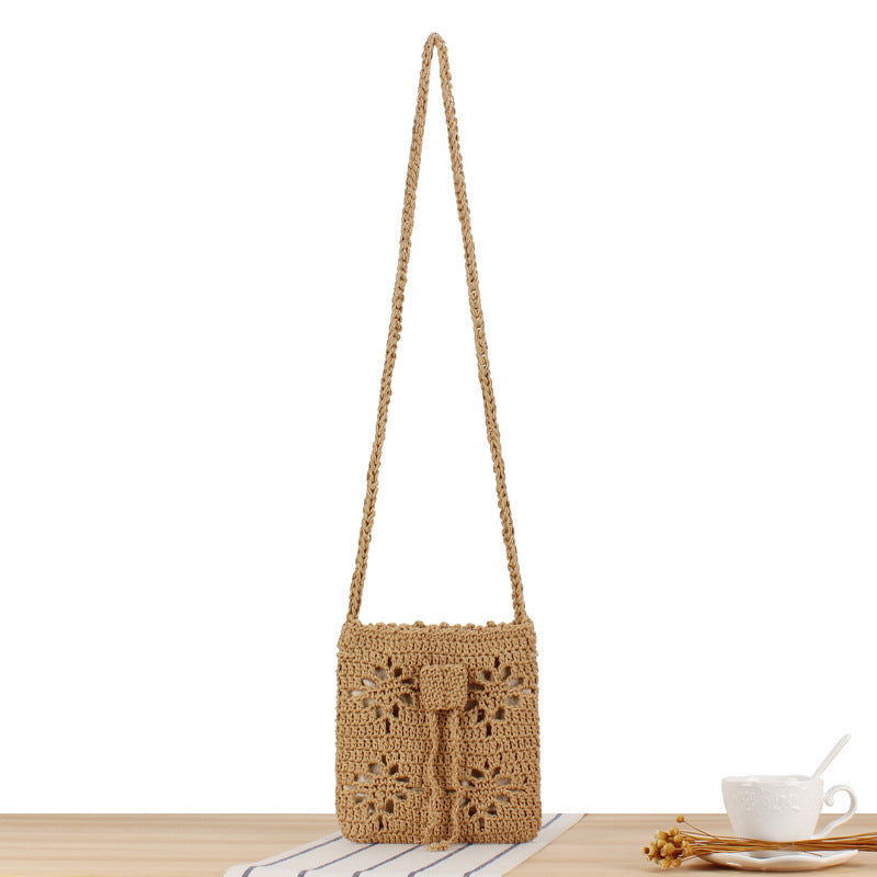 Hand-knotted shoulder bag with floral patterns Bowlift