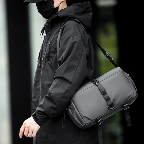 Versatile Urban Messenger Bag Bowlift