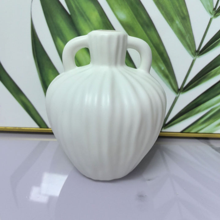 Elegant Ribbed Decorative Vase Bowlift