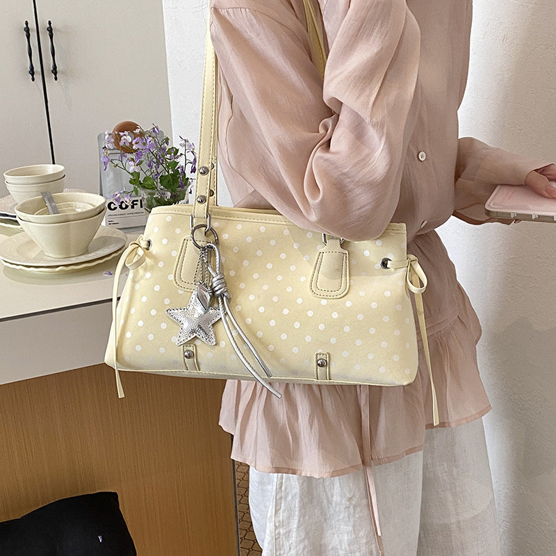 Trendy Polka Dot Handbag Bowlift