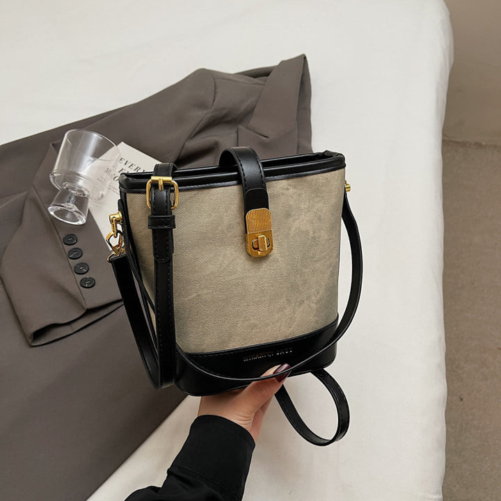 Chic Structural Handbag Bowlift