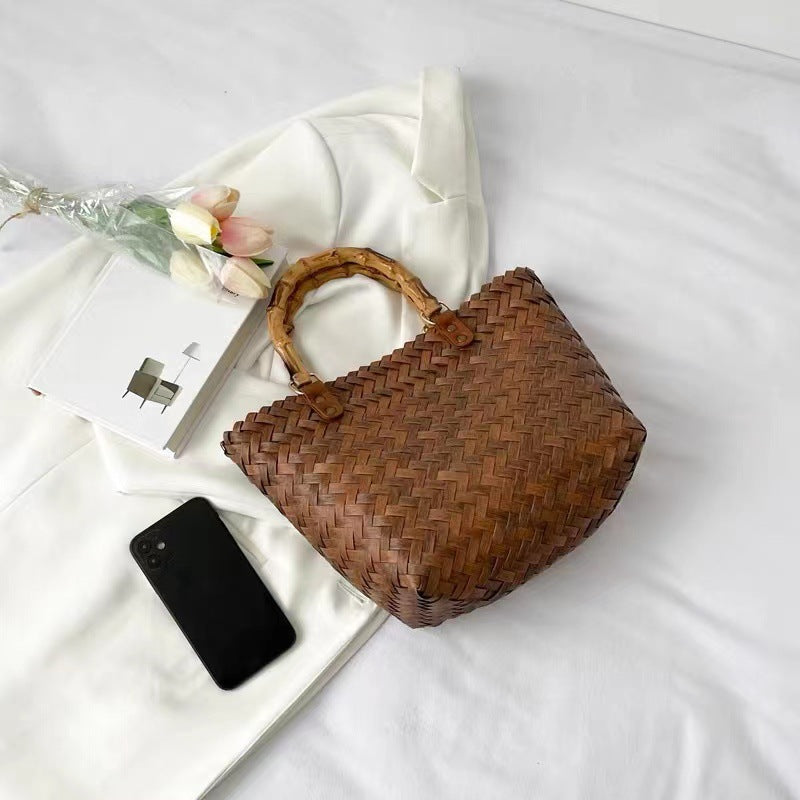 Handcrafted basket bag with bamboo handles Bowlift