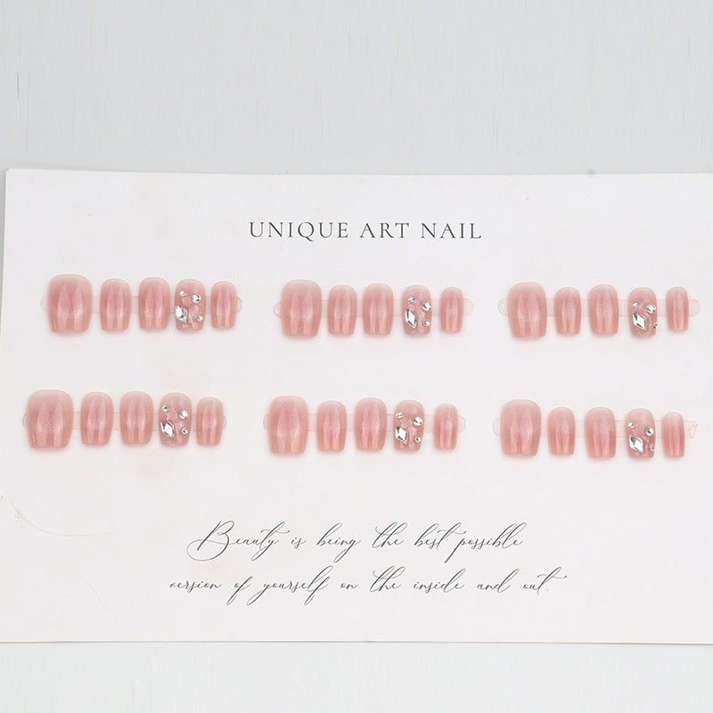 Glamorous Decorative Press-On Nail Set Bowlift