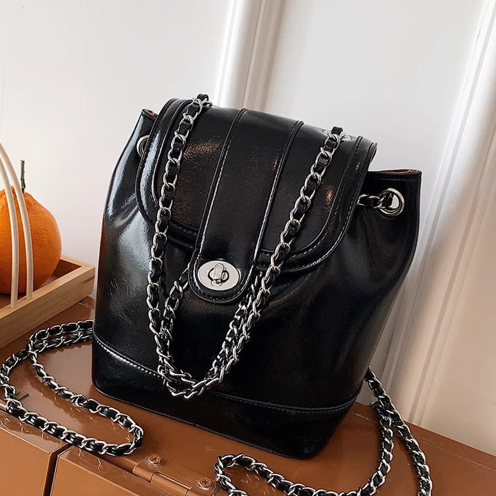 Chic Chain-accented Bucket Handbag Bowlift