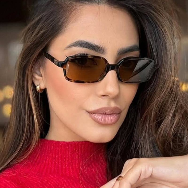 Women's fashionable square glasses with elegant plastic frame and gold accents Bowlift