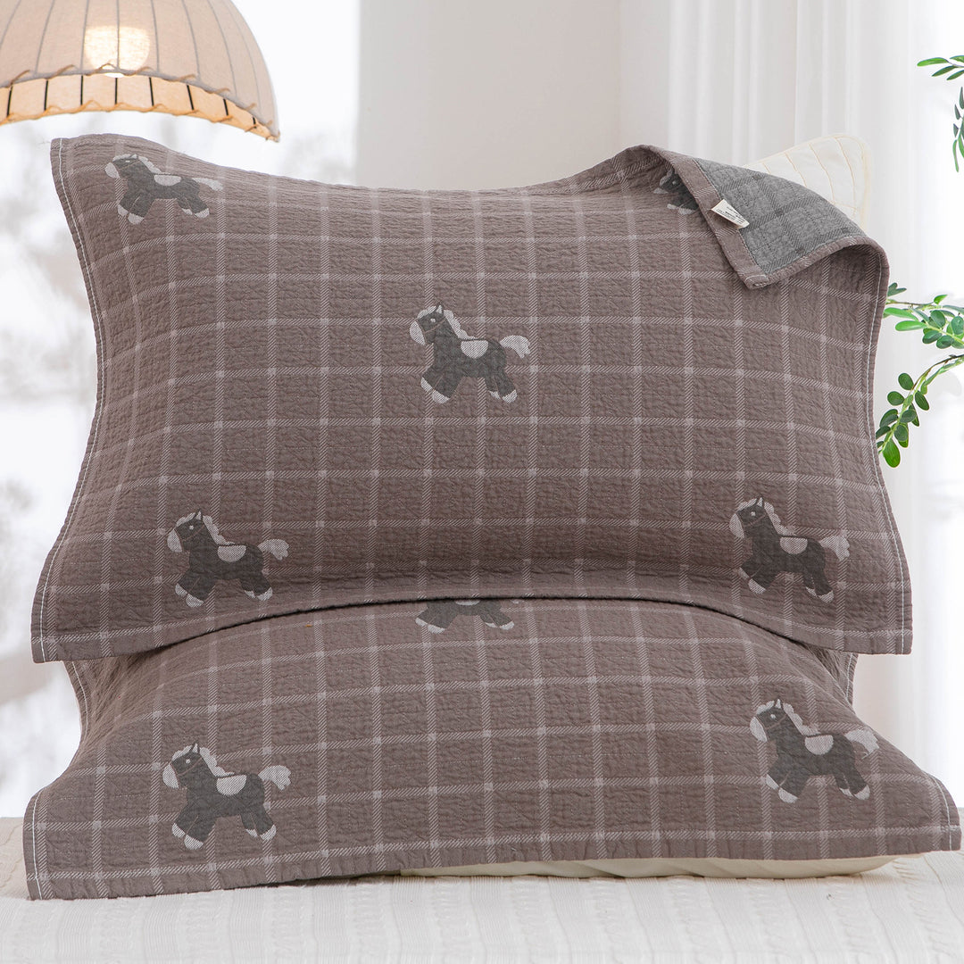 Ladies pillowcase with playful horse motif Bowlift