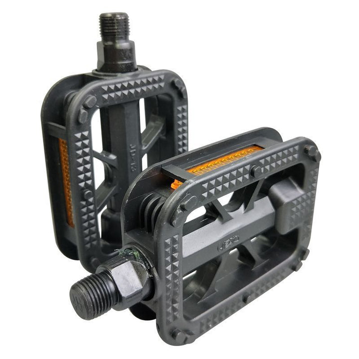 High-Traction Bicycle Pedals with Integrated Reflectors Bowlift