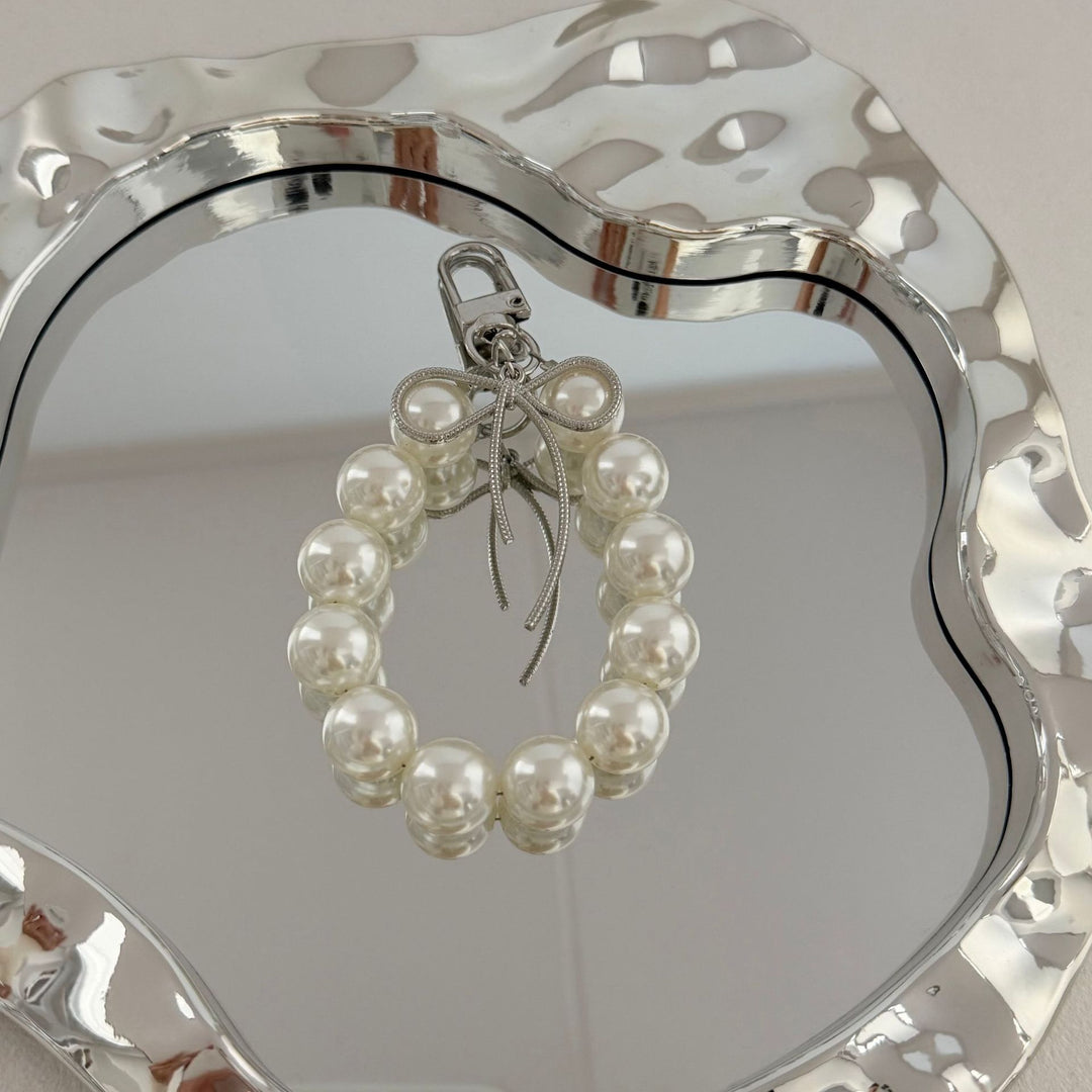 Elegant Beaded Charm Keychain Bowlift