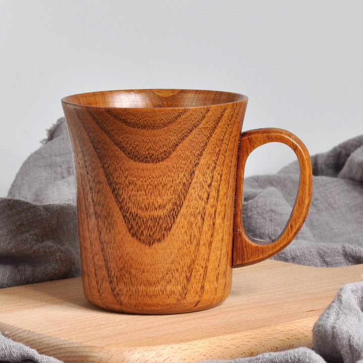 Wooden cup with spoon Bowlift