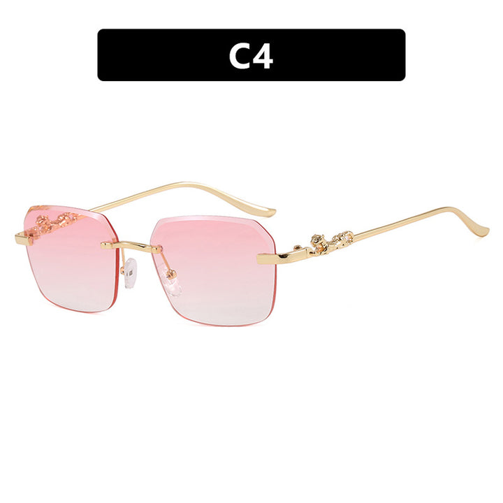 Women's fashionable square sunglasses with elegant gold frame and protective UV filter Bowlift