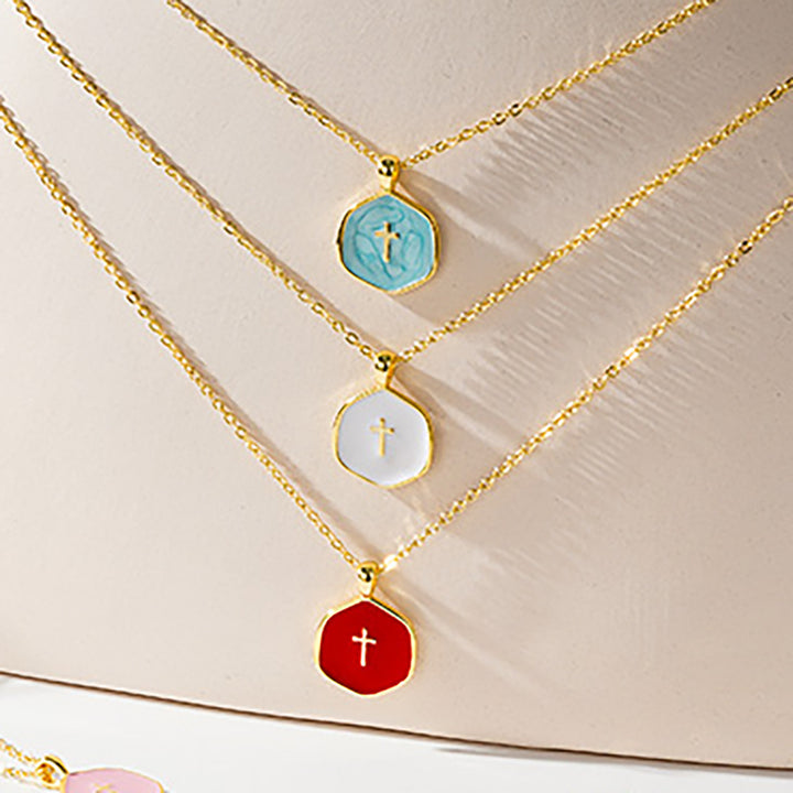 Elegant Cross Pendant Necklace Bowlift