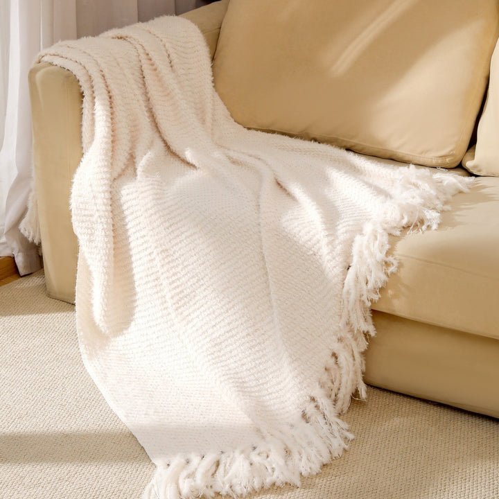 Soft Textured Throw Blanket Bowlift