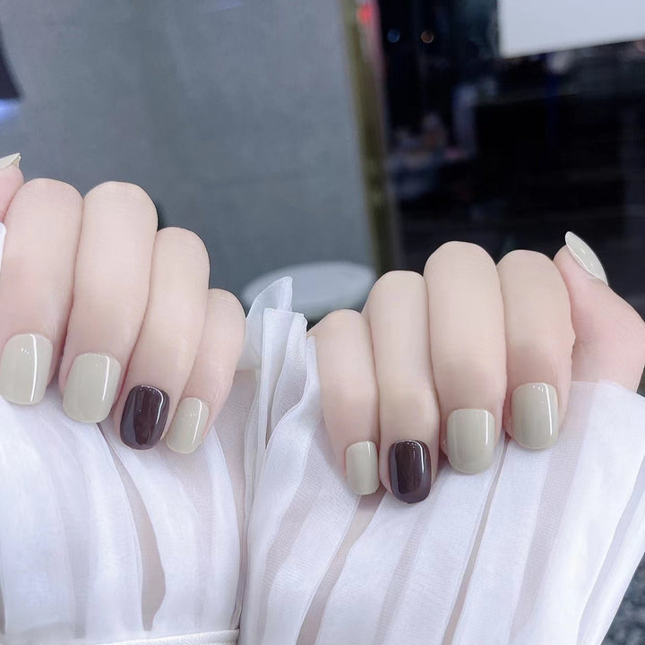 Elegant Press-On Nail Set Bowlift