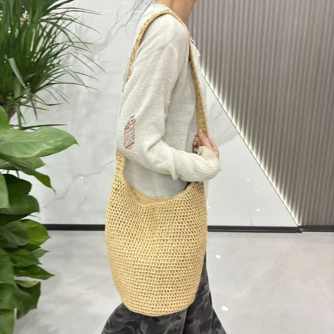 Hand-knotted shoulder bag with modern design Bowlift