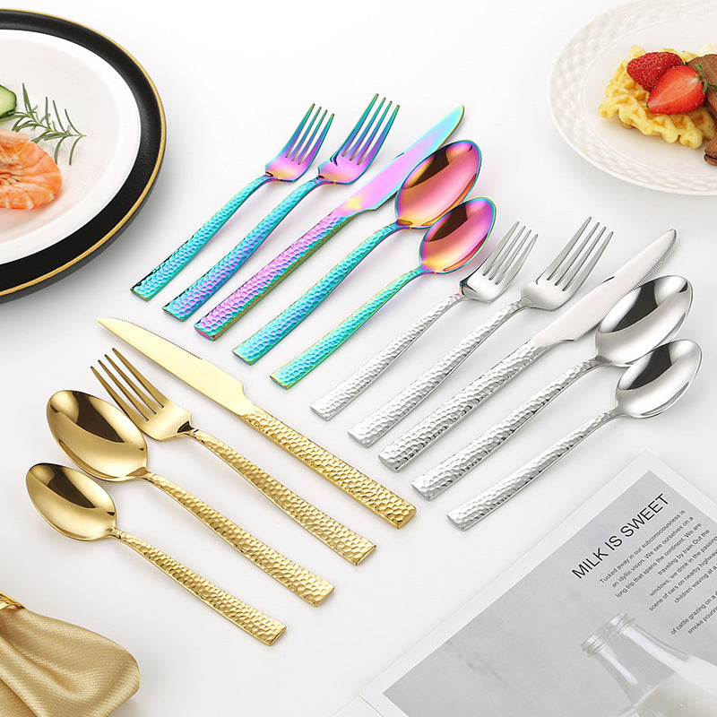 Elegant spoon with unique surface design Bowlift
