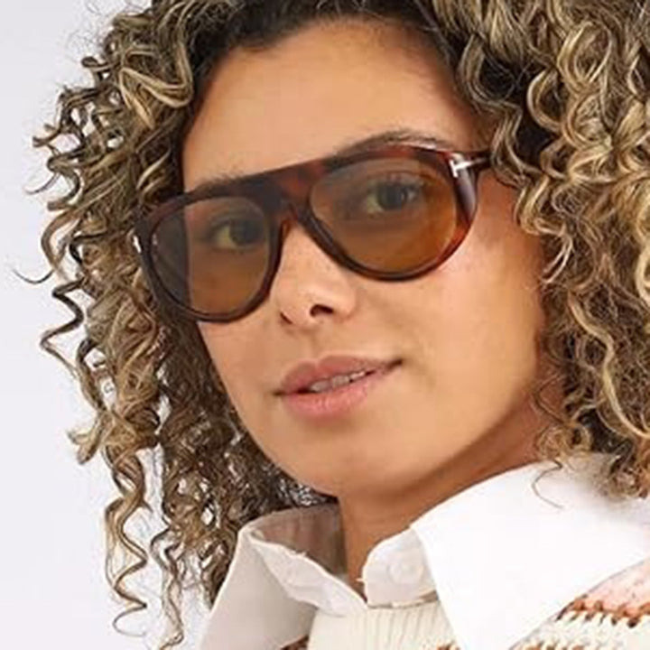 Women's Cat-Eye Sunglasses with protective UV filter and mirrored lenses Bowlift