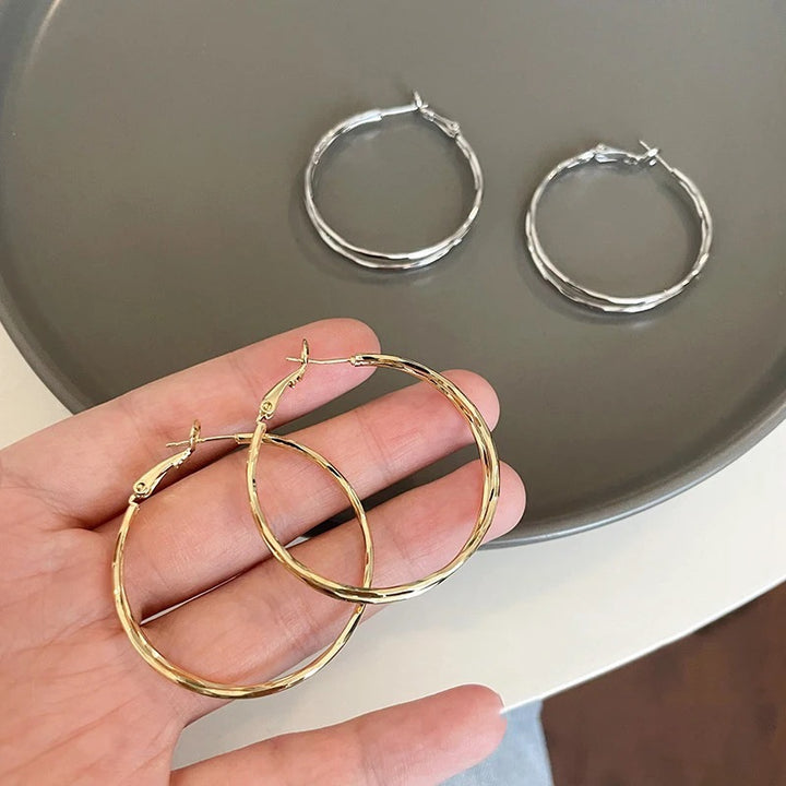 Fashion earrings Bowlift