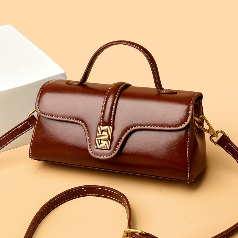 Elegant Structured Handbag Bowlift