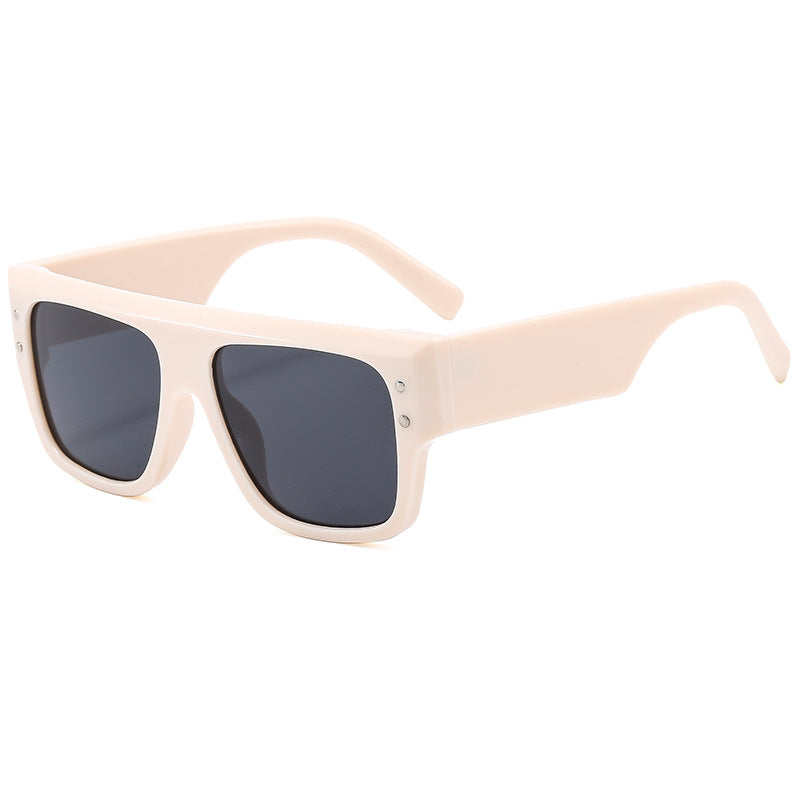 Women Oversized Sunglasses in Stylish Tortoiseshell Design Bowlift