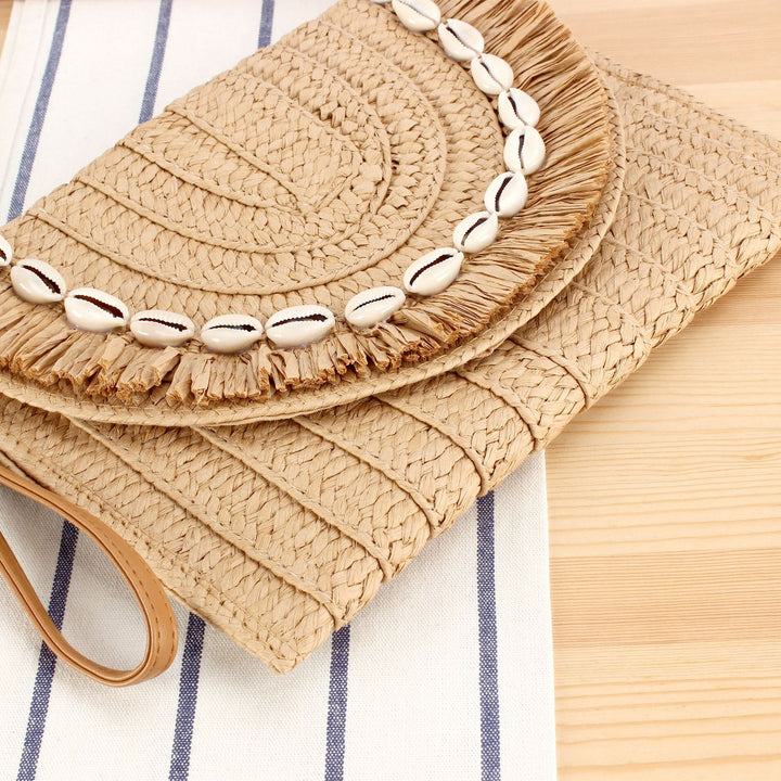 Stylish handbag with fringed shell decoration Bowlift