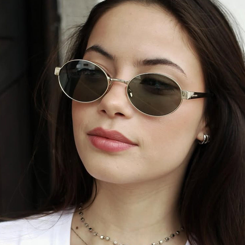 Women's round glasses with elegant metal frame and adjustable nose pads Bowlift