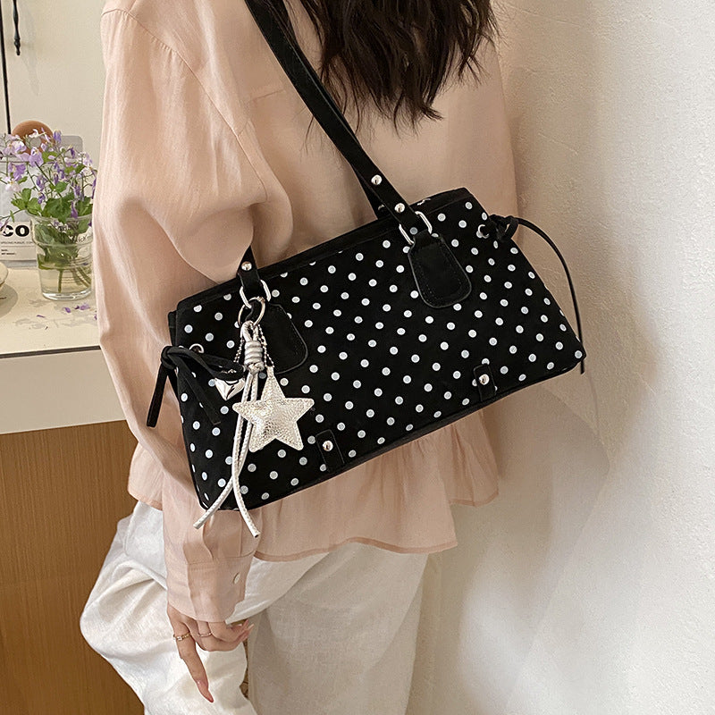 Trendy Polka Dot Handbag Bowlift