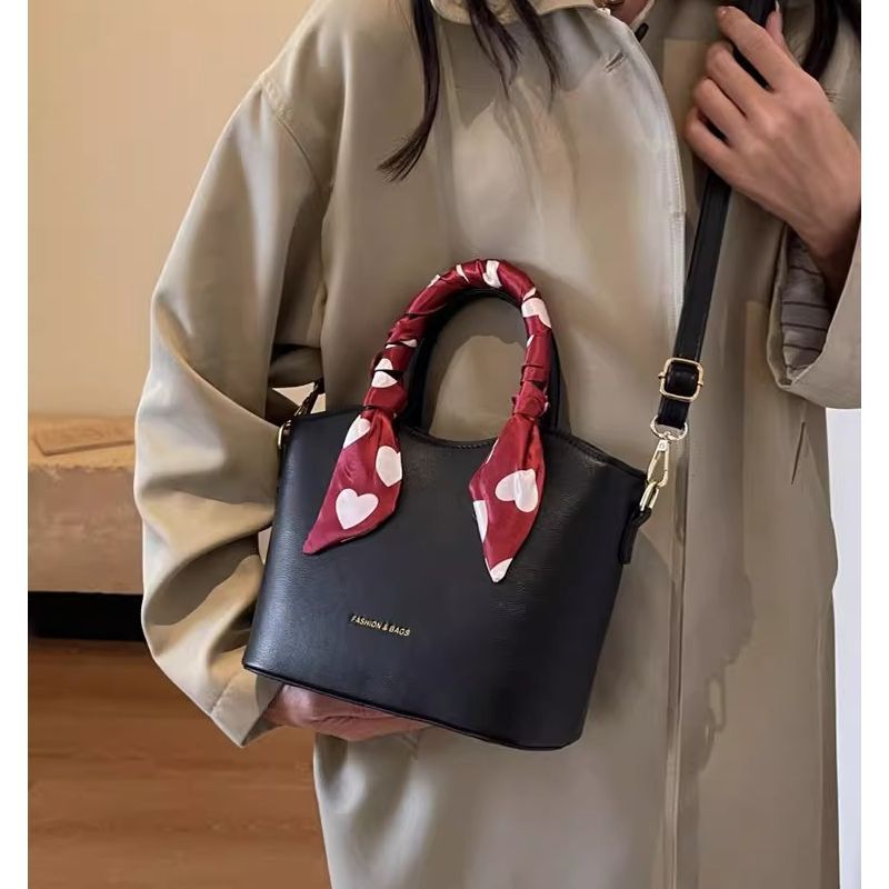 Elegant Mini Handbag Bowlift