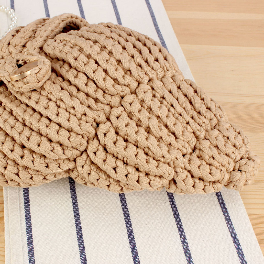 Elegant Handbag in Shell Design Bowlift