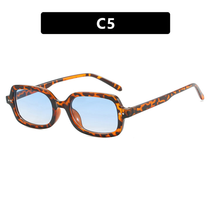 Ladies stylish sunglasses in elegant retro design Bowlift