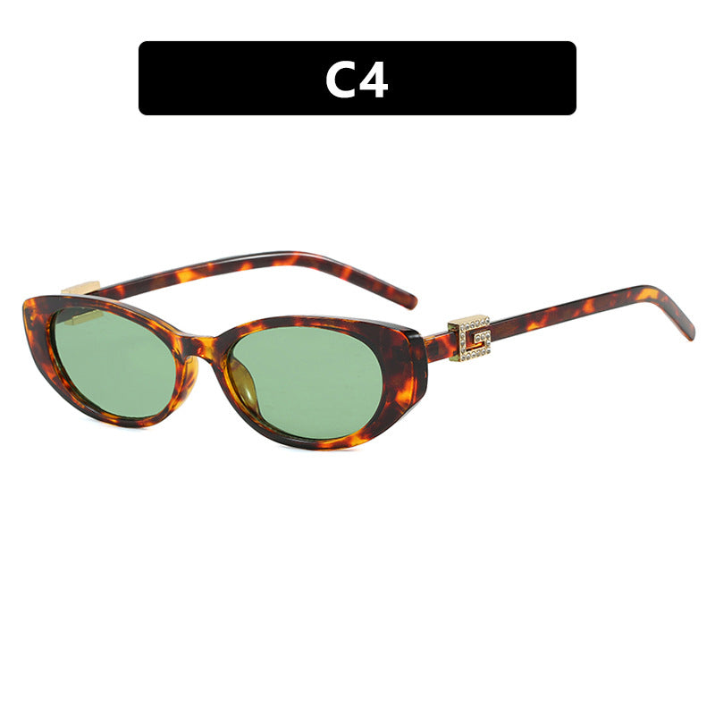 Women's cat-eye sunglasses with elegant metal frame and protective UV filter Bowlift