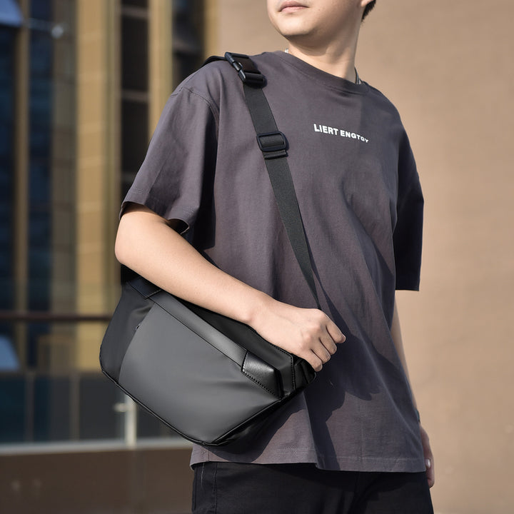 Functional Waterproof Messenger Bag Bowlift