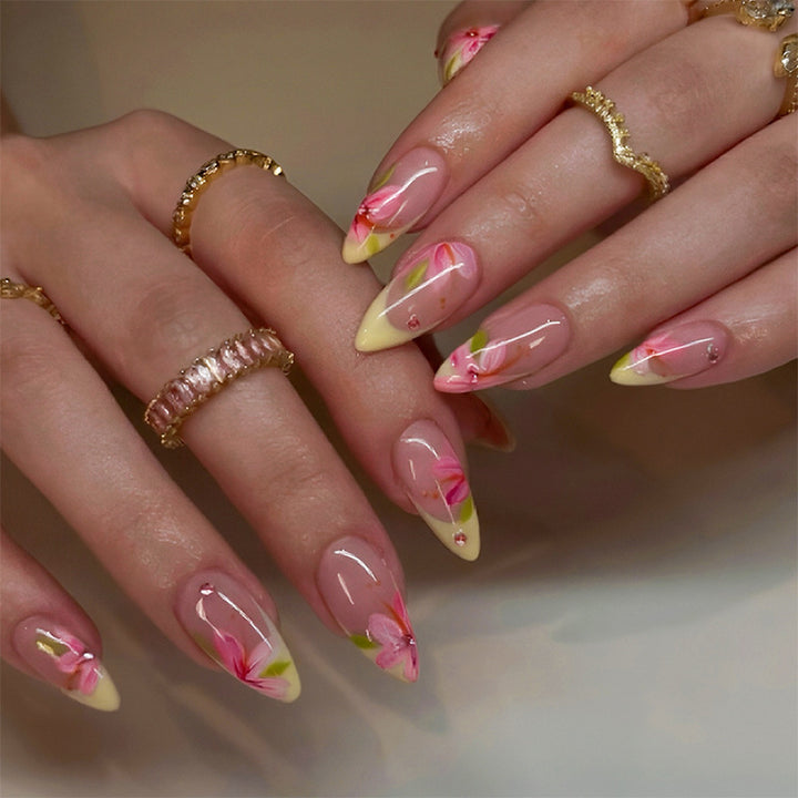 Elegant Floral Nail Art Set Bowlift