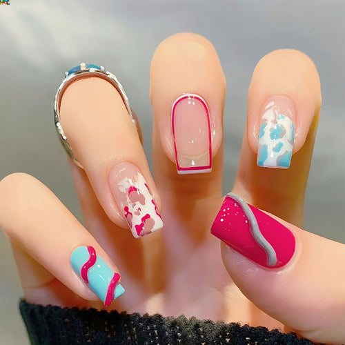 Artificial nails with creative heart pattern and elegant wave design Bowlift