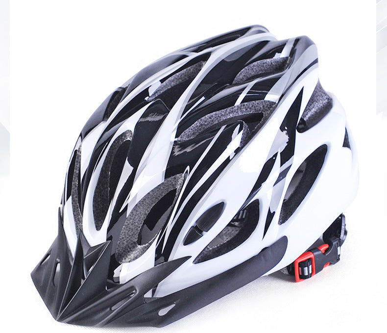 Bicycle helmet with aerodynamic design and optimal ventilation Bowlift