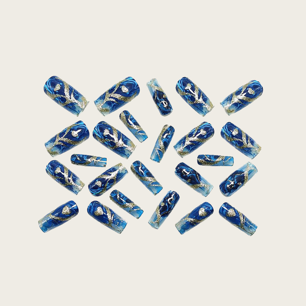 Nail art in maritime elegance design Bowlift