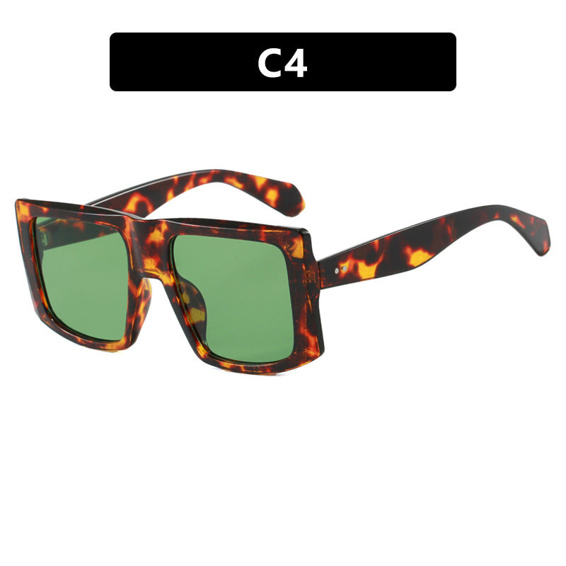 Women's square sunglasses with robust plastic frame and protective UV filter Bowlift