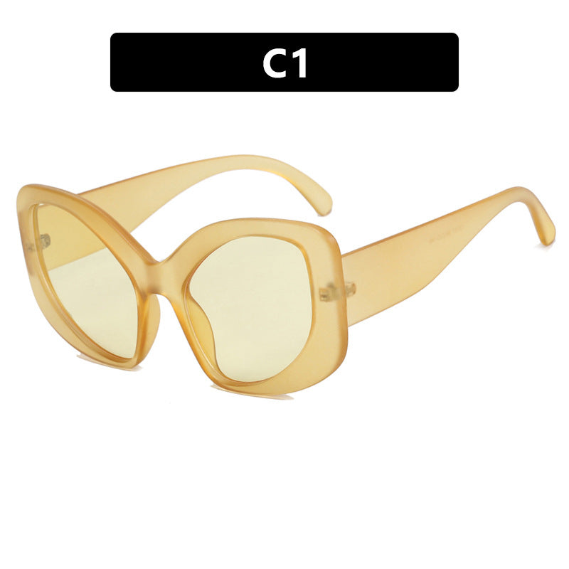 Women's oversized sunglasses in a modern design Bowlift